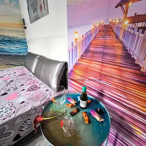 https://flamingo-room-bathroom-and-entrance-private.in-canary-islands.com